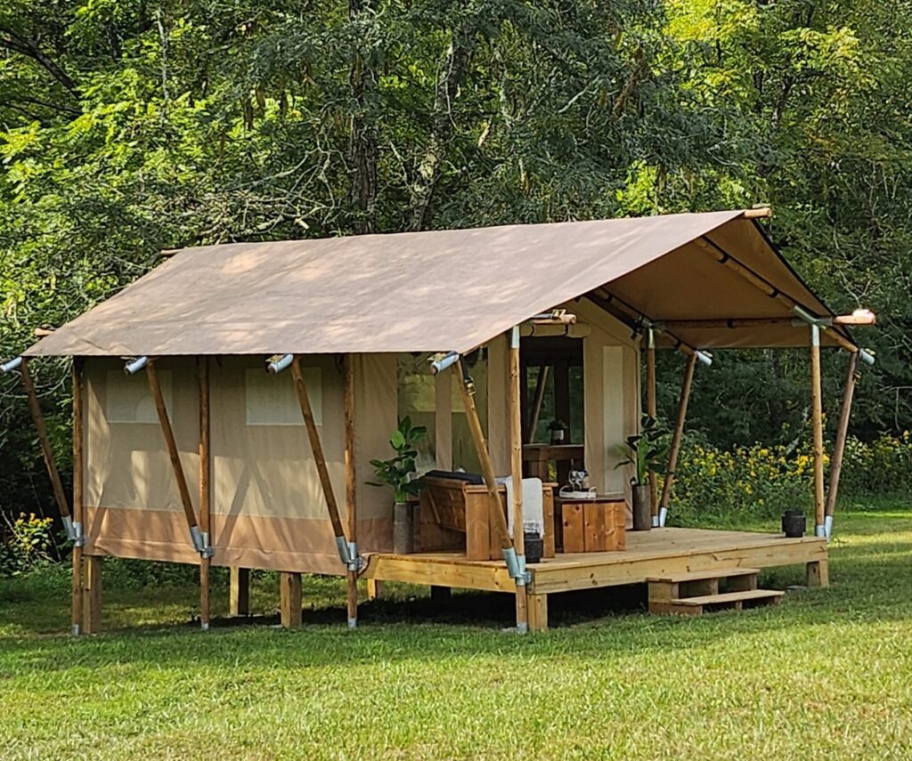 Side view of glamping tent Safari Woodsman 2025